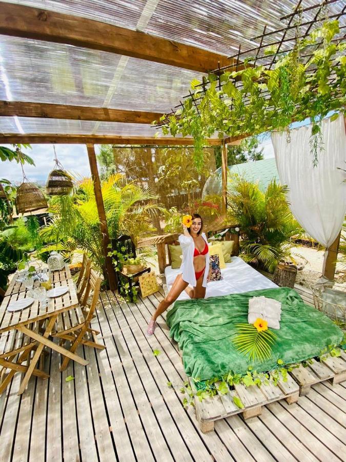Nashira Hot Tub Piscina Y Jardin Villa Buzanada Exterior photo