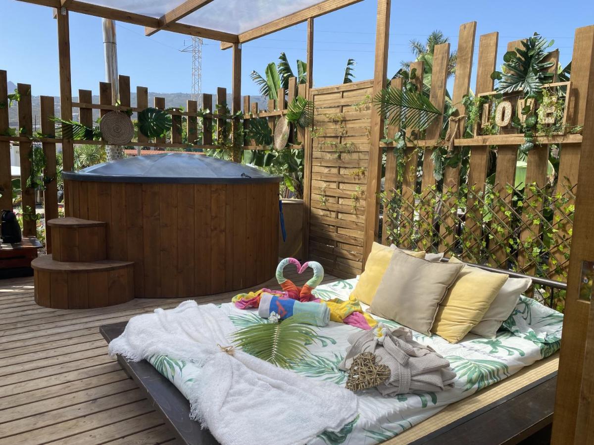 Nashira Hot Tub Piscina Y Jardin Villa Buzanada Exterior photo
